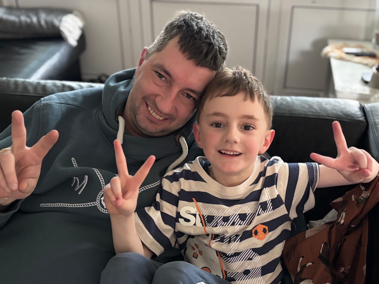 Customer photo review of Mooinzen · Unisex Signature Premium Bio Sweatshirt