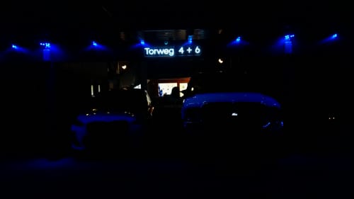 Customer photo review of Custom Neon: Torweg 4 + 6