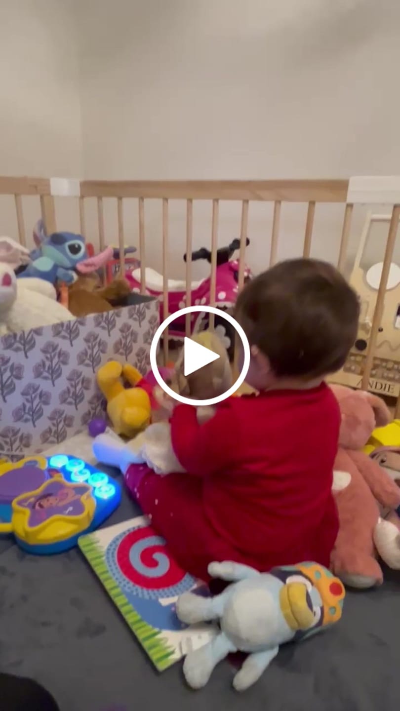 Customer video review of Personalized Daisy Girl - Yellow