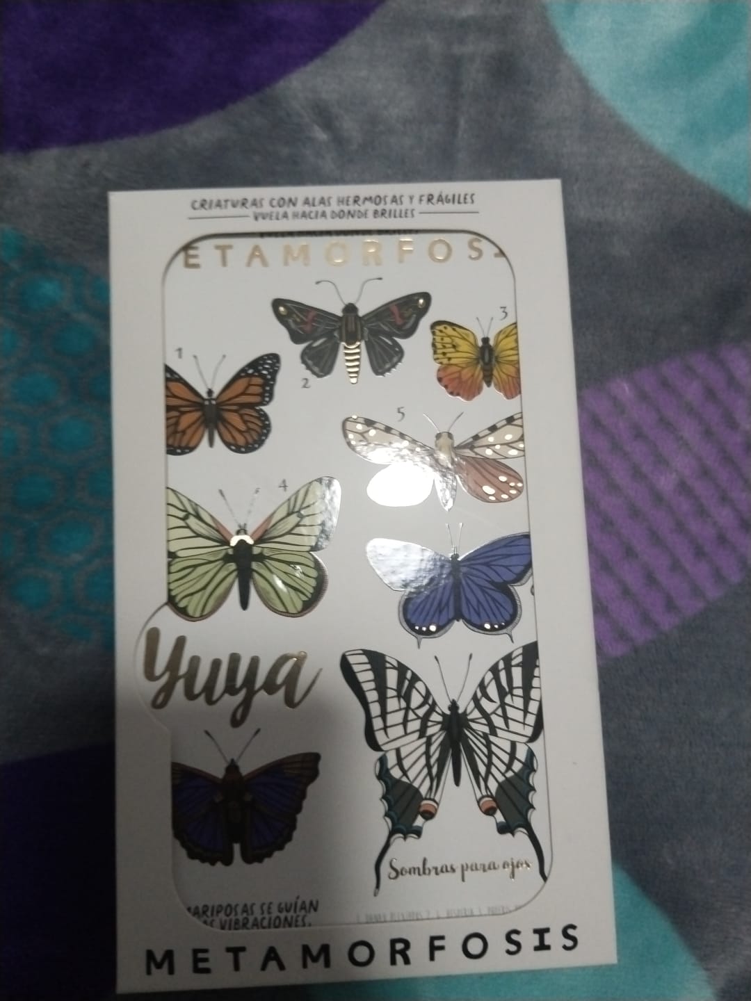 Customer photo review of YUYA Set de sombras 18 colores - "METAMORFOSIS"