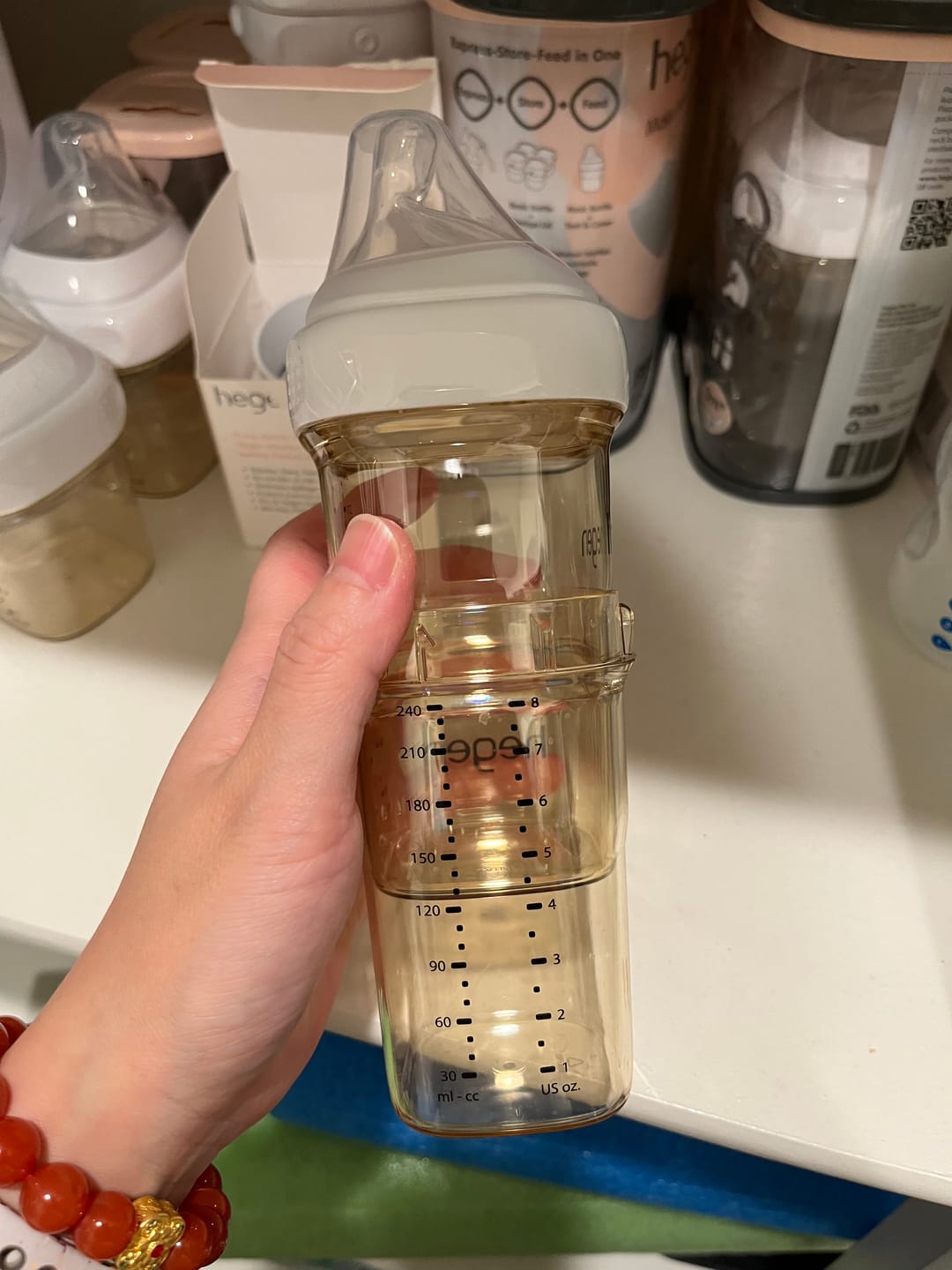 Customer photo review of Hegen PCTO™ 240ml/8oz Feeding Bottle PPSU, 2-Pack with 2 x Medium Flow Nipple (3 to 6 months)