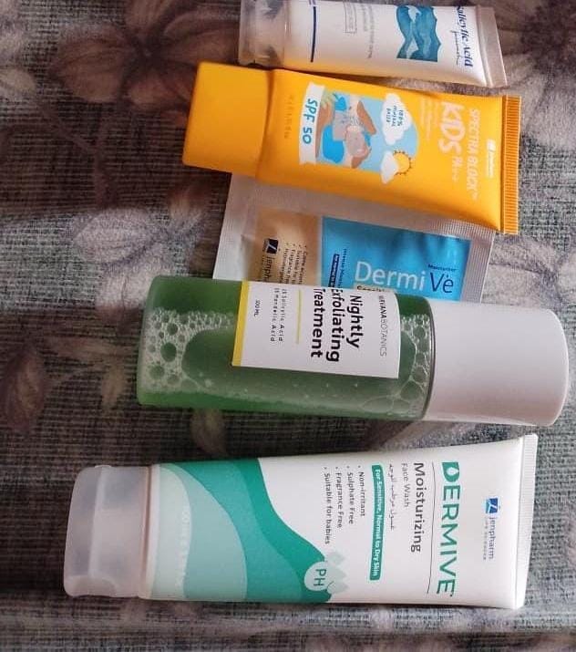 Customer photo review of Dermive Moisturizing Wash