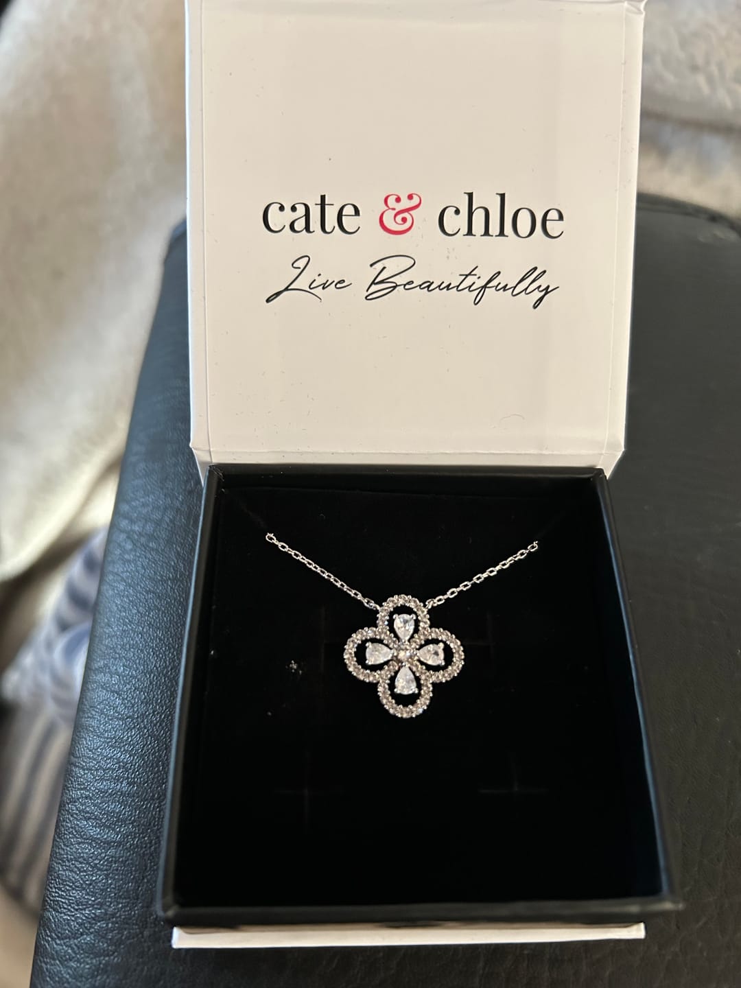 Customer photo review of Marie 18k White Gold Plated Clover/Flower Pendant Necklace with Swarovski Crystals