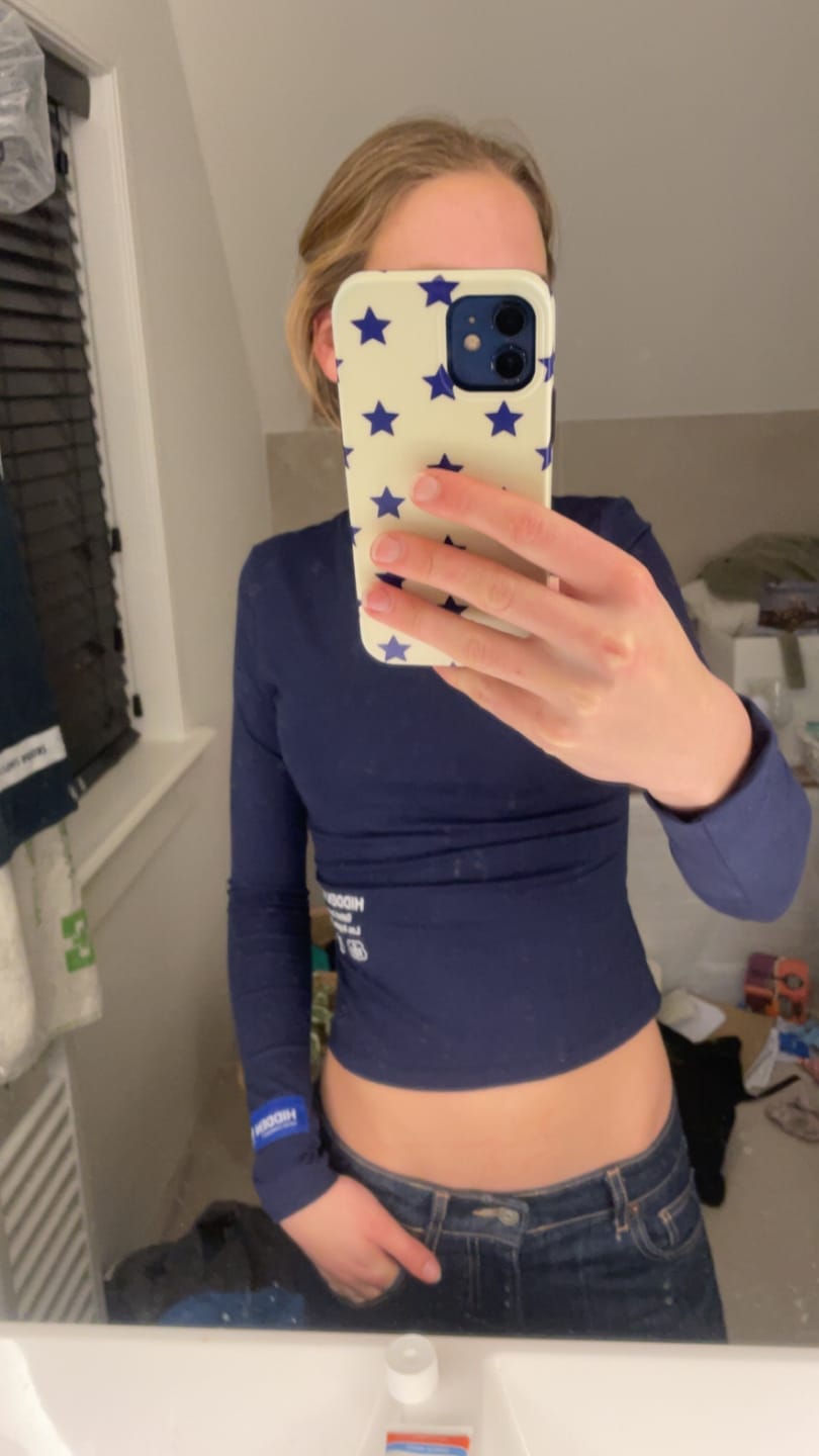 Customer photo review of LABEL LONGSLEEVE TOP NAVY