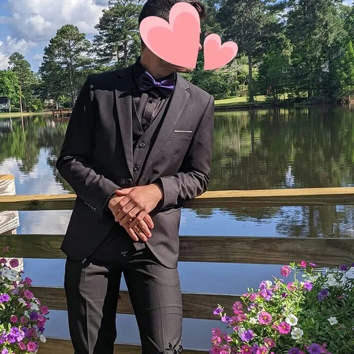 Customer photo review of Traje Regular Fit Azul Cielo – 2 Piezas en Lino