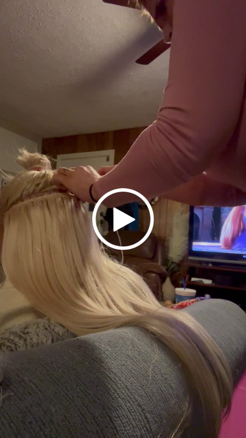 Customer video review of Sew In Hair Weft Bundles 100% Remy Human Hair Platinum Blonde (#60)