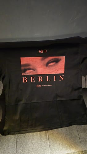Customer photo review of Hell Berlin (Oversized shirt)