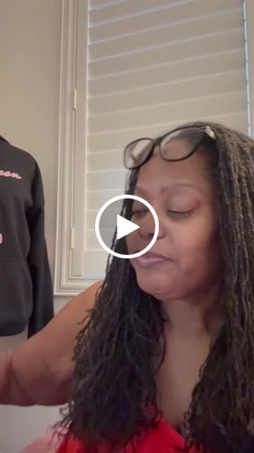 Customer video review of Bloomcross Precut Quilt Kit Featuring Art Gallery Bloomcore