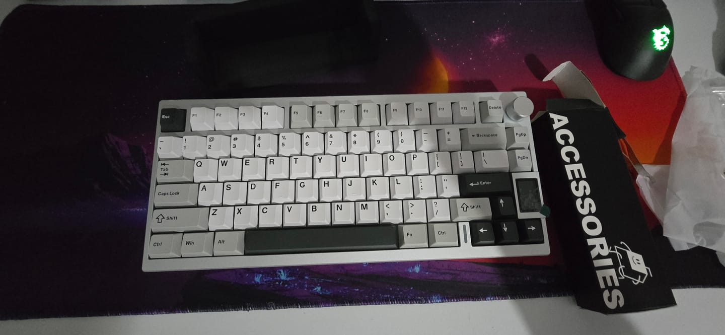 Customer photo review of YUNZII AL80 QMK/VIA Alüminyum LCD Mekanik Klavye
