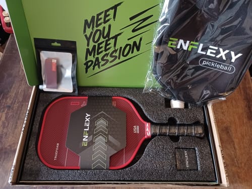 Customer photo review of Enflexy Kevlar pickleball paddle with Trufoam core