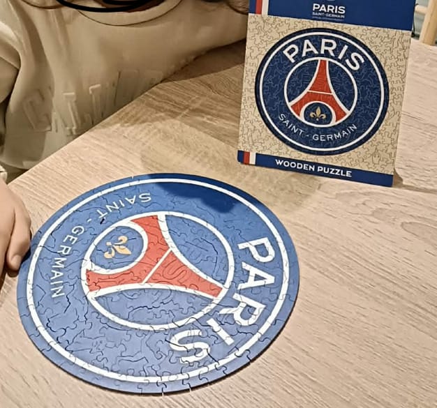 Customer photo review of Logo Paris Saint-Germain® - Puzzle en Bois