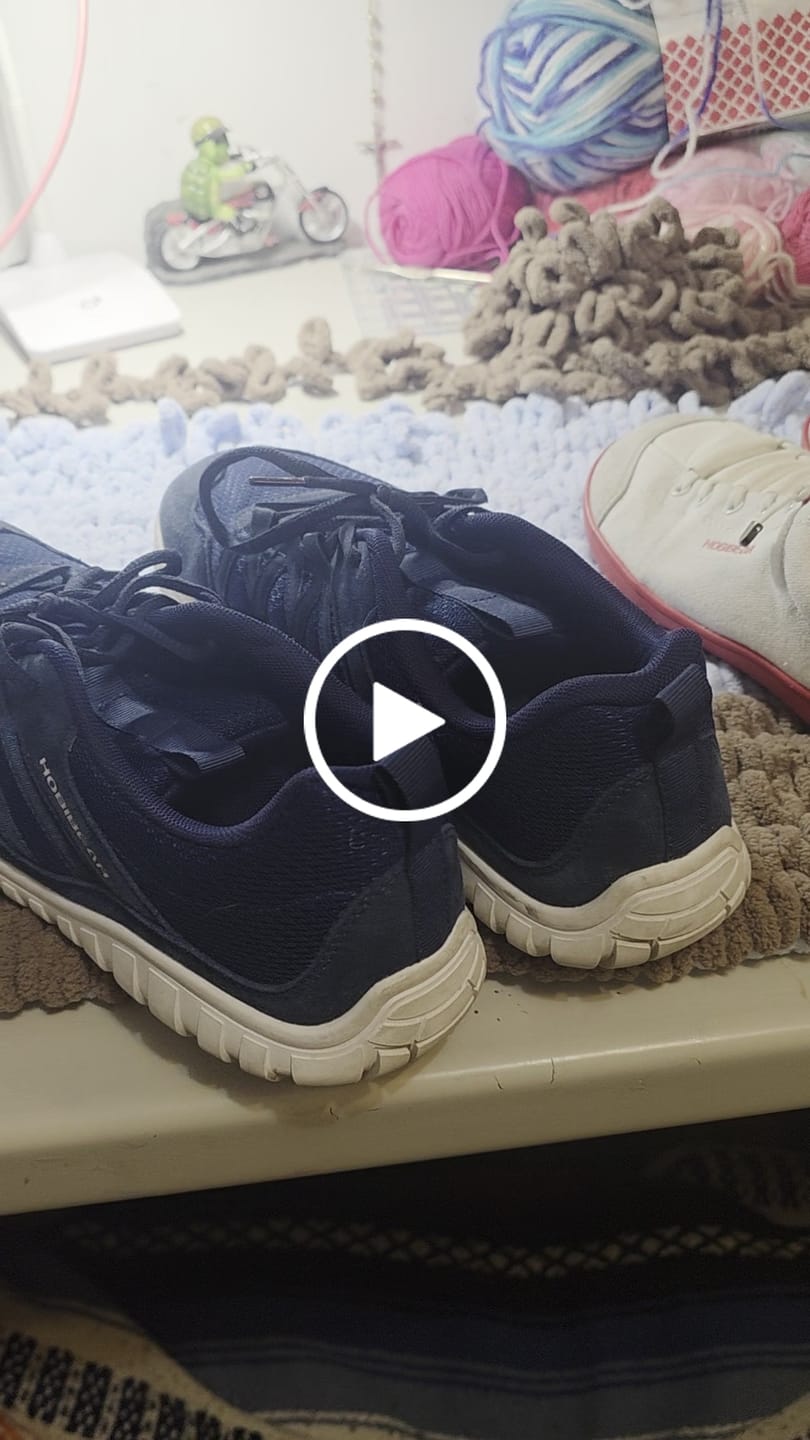 Customer video review of Crag - Wide Toe Sneakers