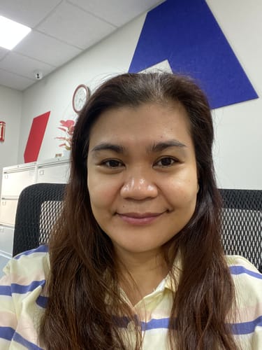 A reviewer's selfie showing their glowing skin after using the Bad Skin™ Korean Collagen Bomb Hydrating Ampoule.