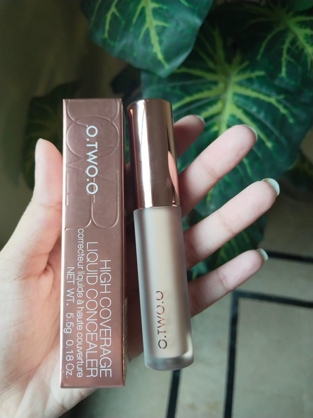 Customer photo review of O.TWO.O HIGH COVERAGE LIQUID CONCEALER