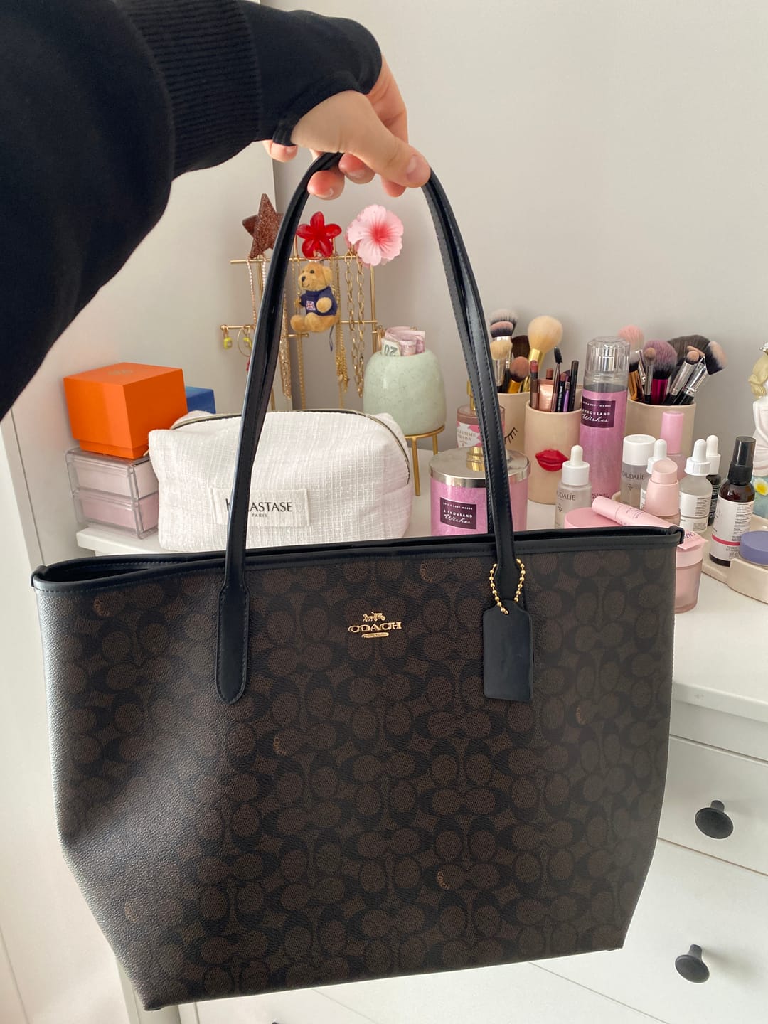 Customer photo review of Coach City Tote Bag In Signature - Gold/Walnut/Black