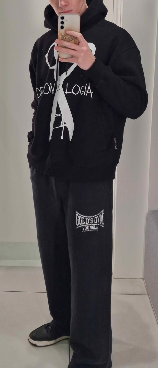 Customer photo review of 2052 - Gold's Iron Legacy Heritage Sweats