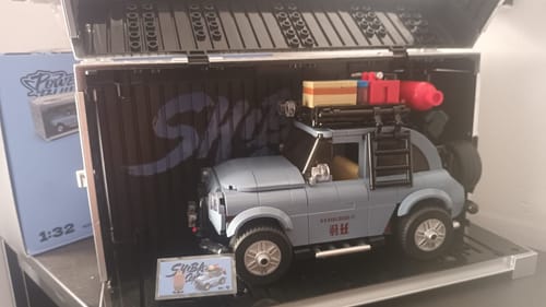 Customer photo review of ShibaComing™ Explorer Car
