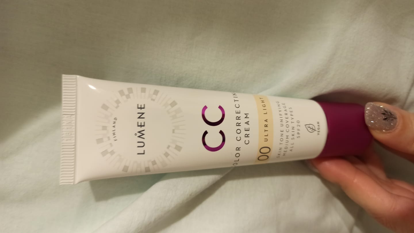Customer photo review of Lumene CC cream - Веган CC Крем "Абсолютно съвършенство" 7в1 SPF 20