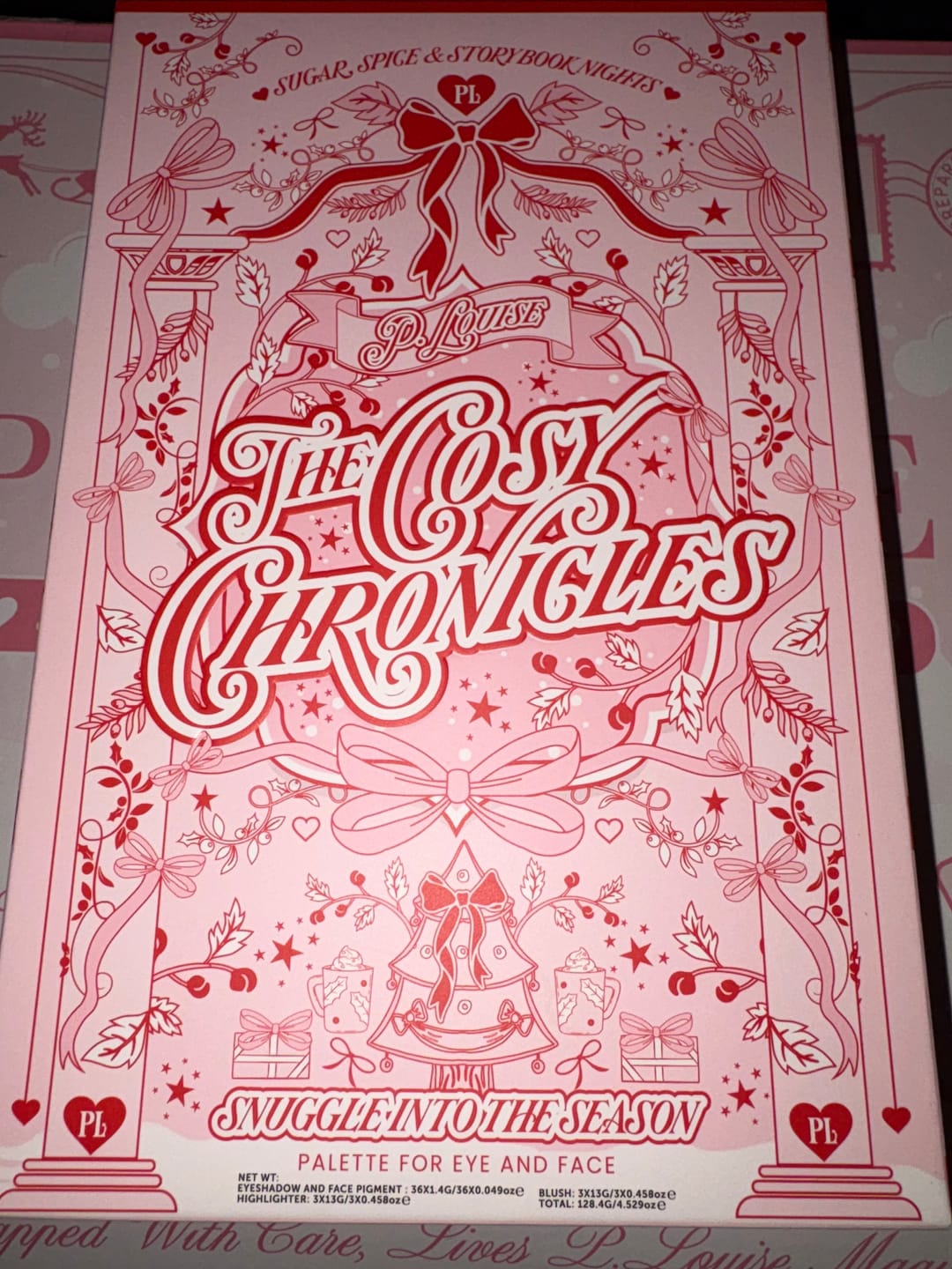Reseña de la foto del cliente de la paleta de sombras de ojos y rostro navideña The Cosy Chronicles
