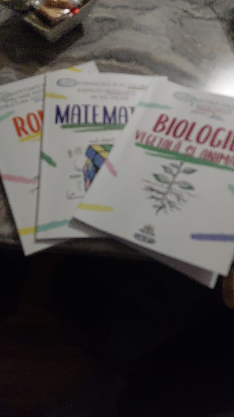Customer photo review of Pachet Bacalaureat (Română + Matematică + Biologie Vegetală și Animală clasele IX-X) Bacademia