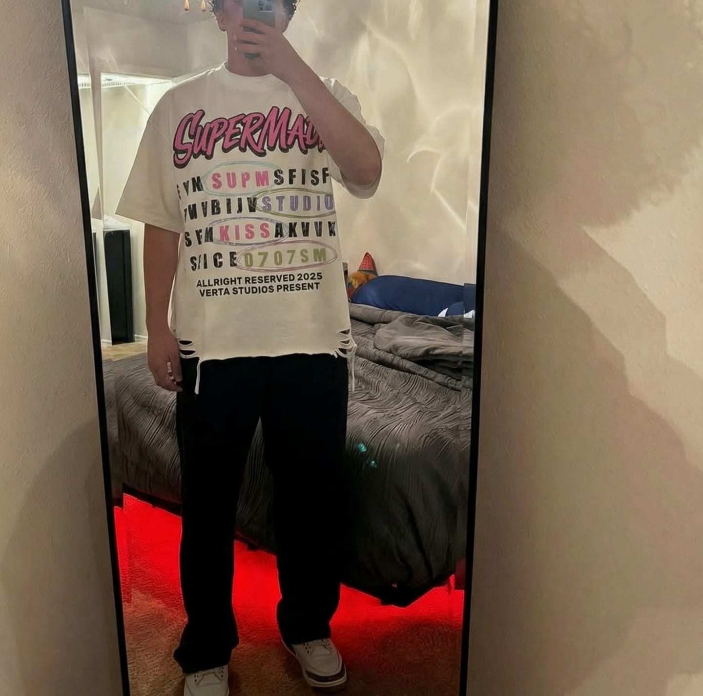 Customer photo review of Retro Letter Graphic T-Shirt