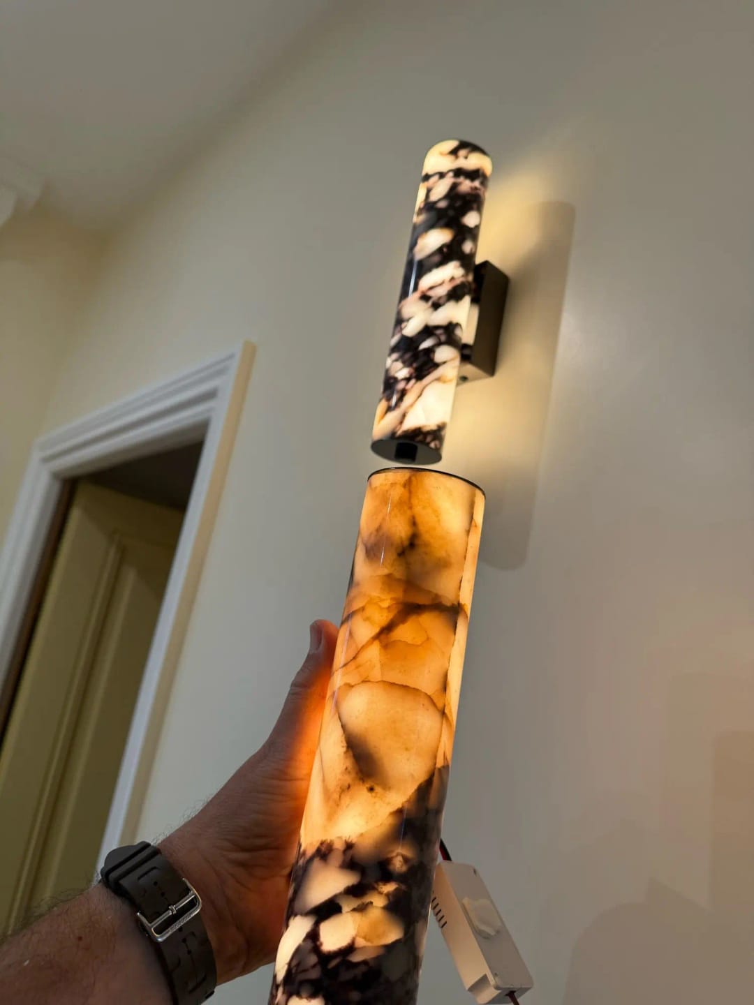 Customer photo review of Luminária de Parede Moderna Mármore Natural Neri