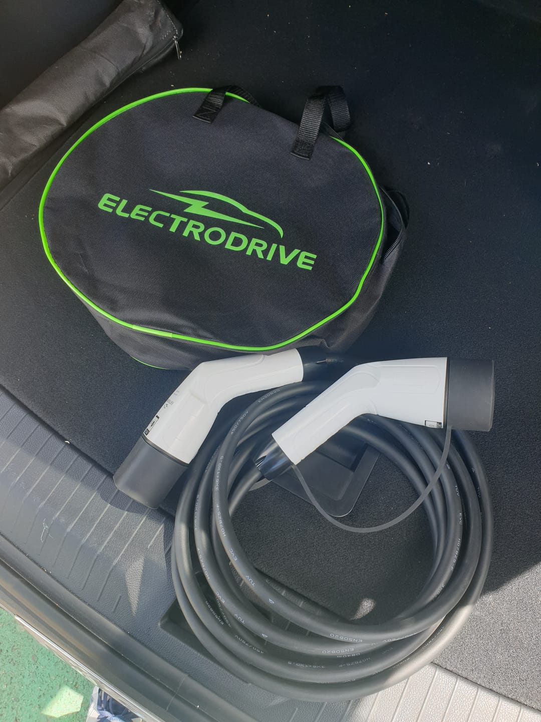 Customer photo review of Cable De Carga Tipo 2 Para Vehículo Auto Eléctrico Monofásico 7 kW
