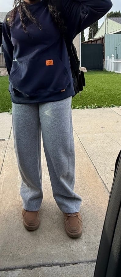 Customer photo review of Aelfric Eden Baggy Sweatpants