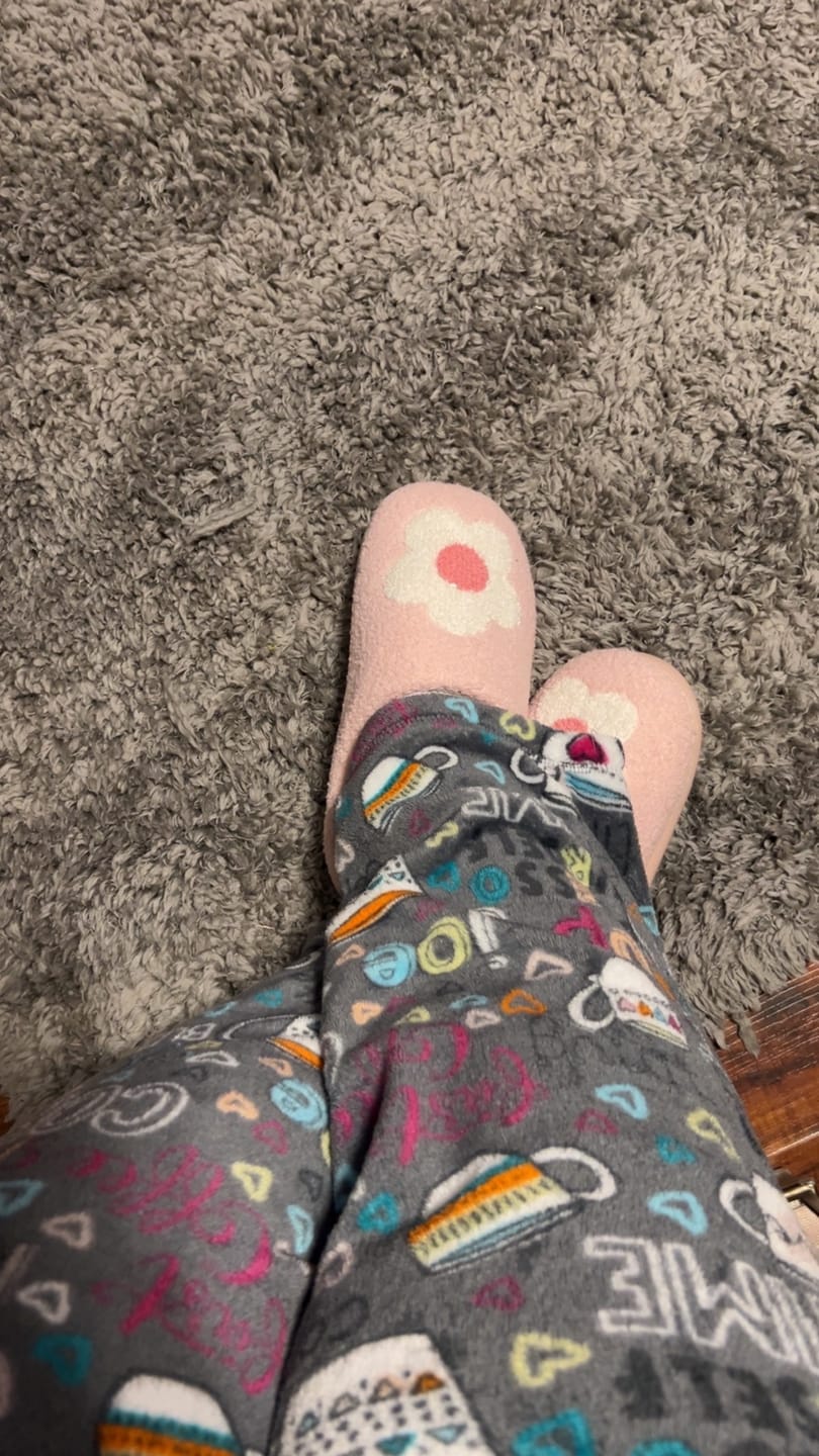 Customer photo review of Bloom Flower Slides Slippers