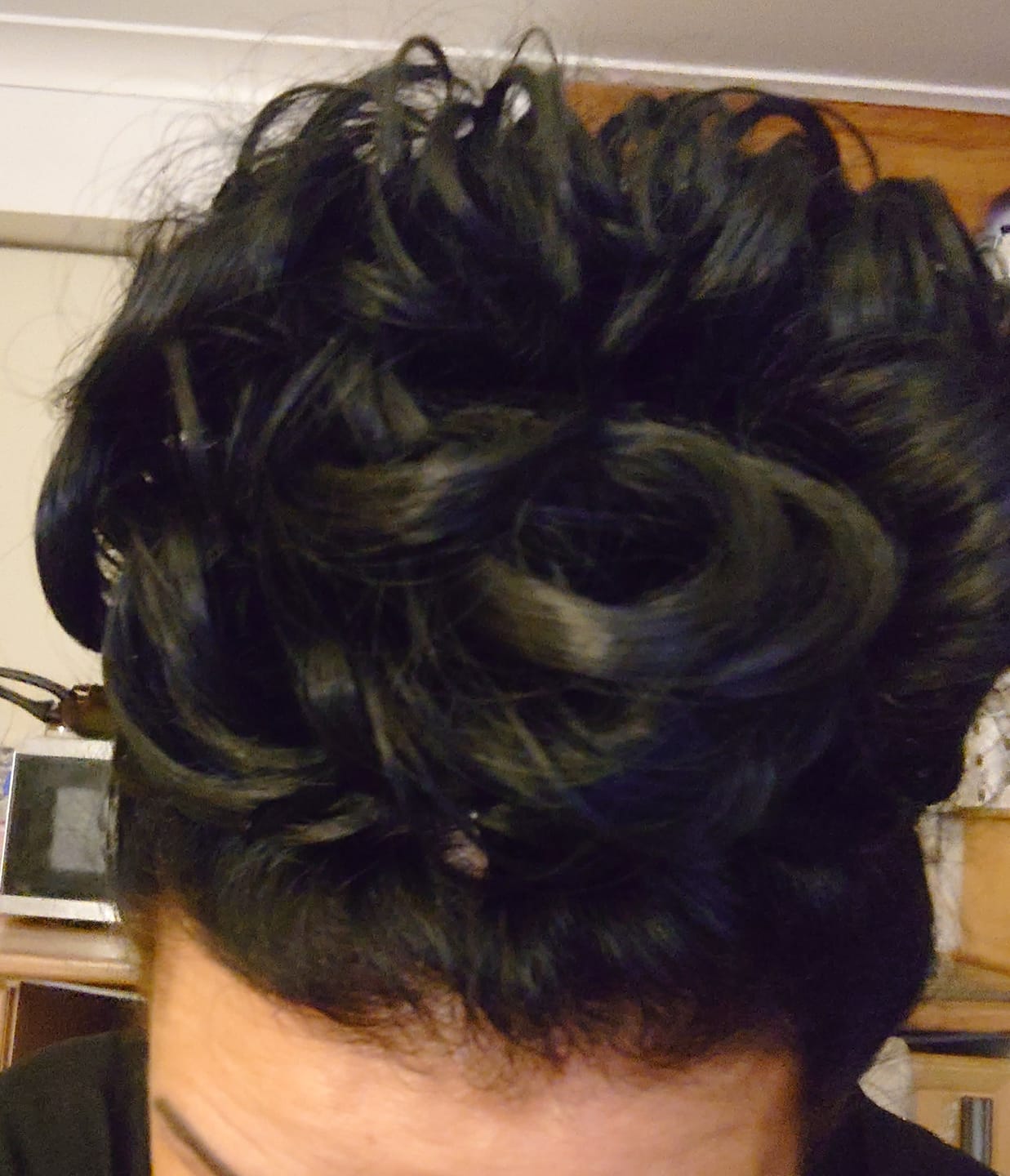 Customer photo review of Stranded Curly Hair Messy Bun Scrunchie - Colour #1 Black Magic