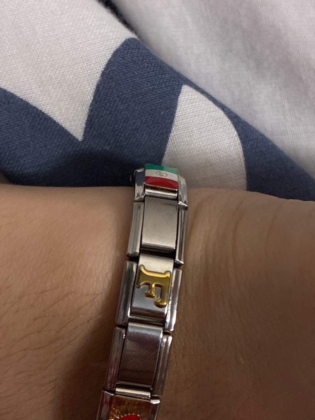 Customer photo review of Charm Letra F