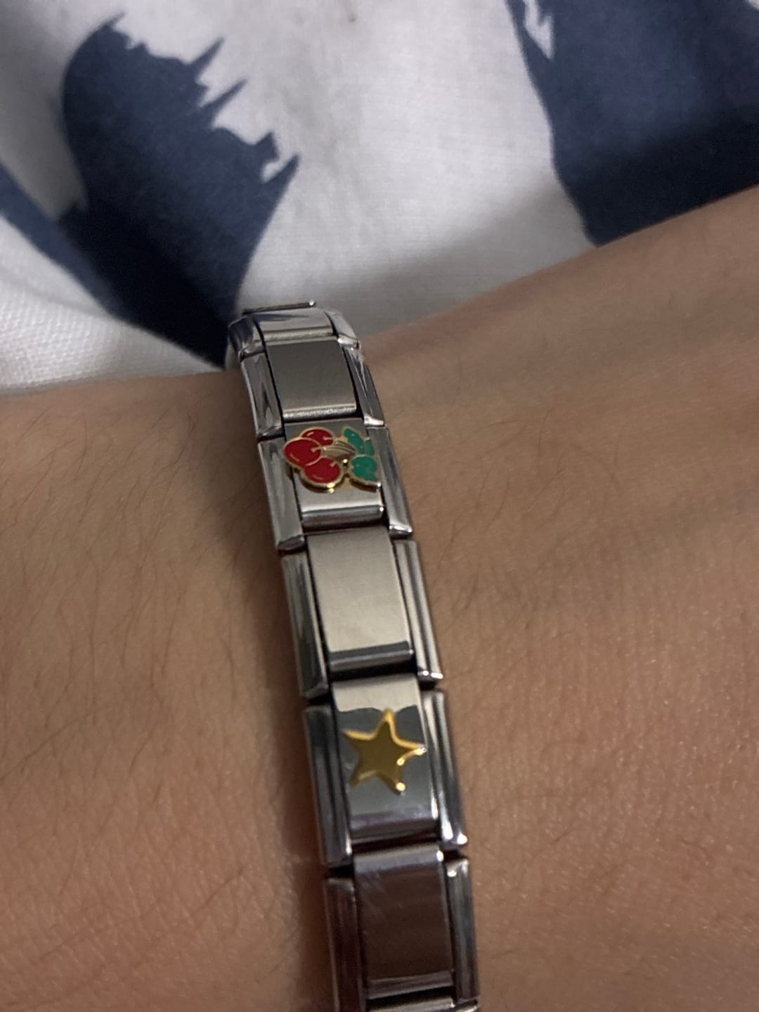 Customer photo review of Charm Estrella Dorada