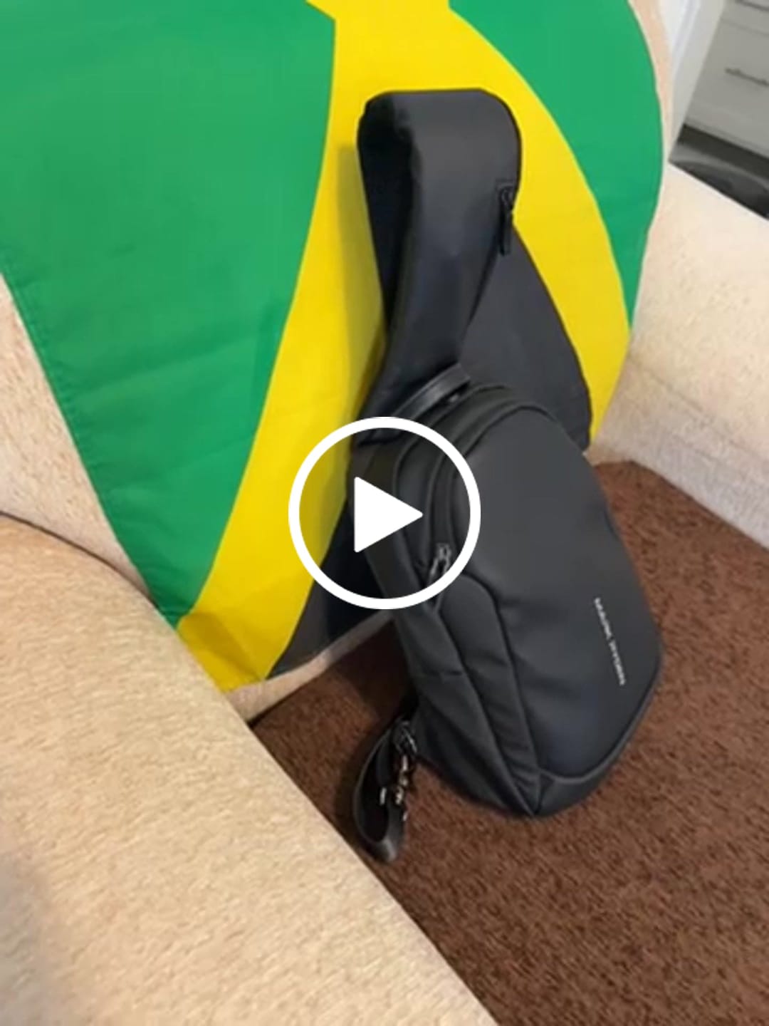 Customer video review of Mini City: The City-Friendly, Ergonomic, and Compact Sling Bag