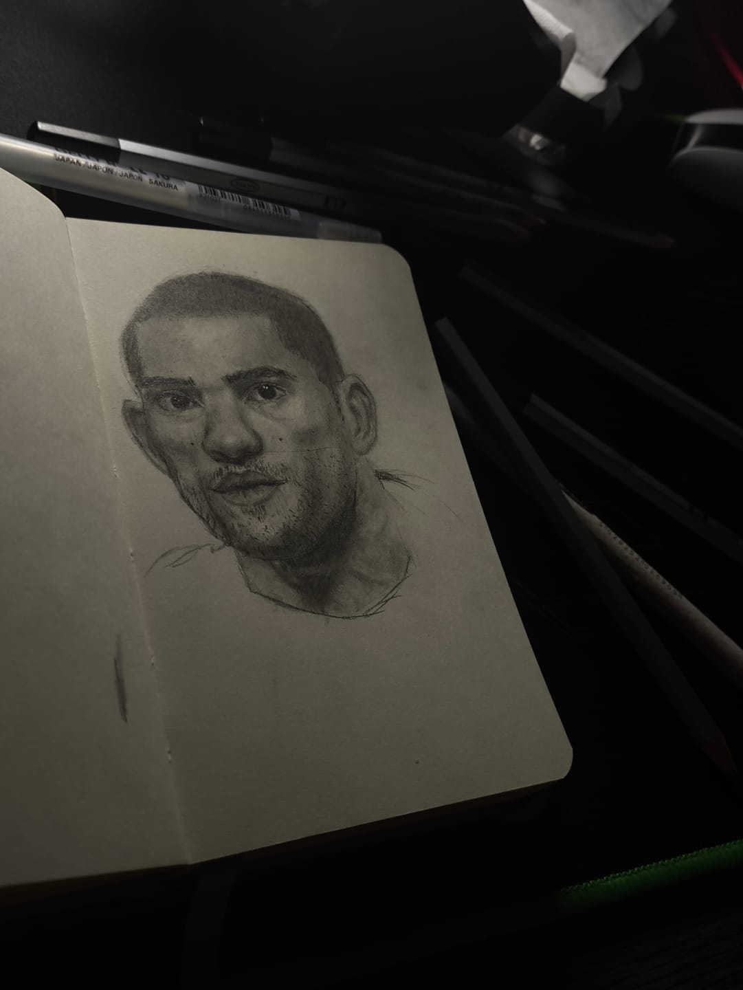 Customer photo review of Talens Art Creation Sketch Book - Libreta Lake Blue 80 Hojas 140 g/m2