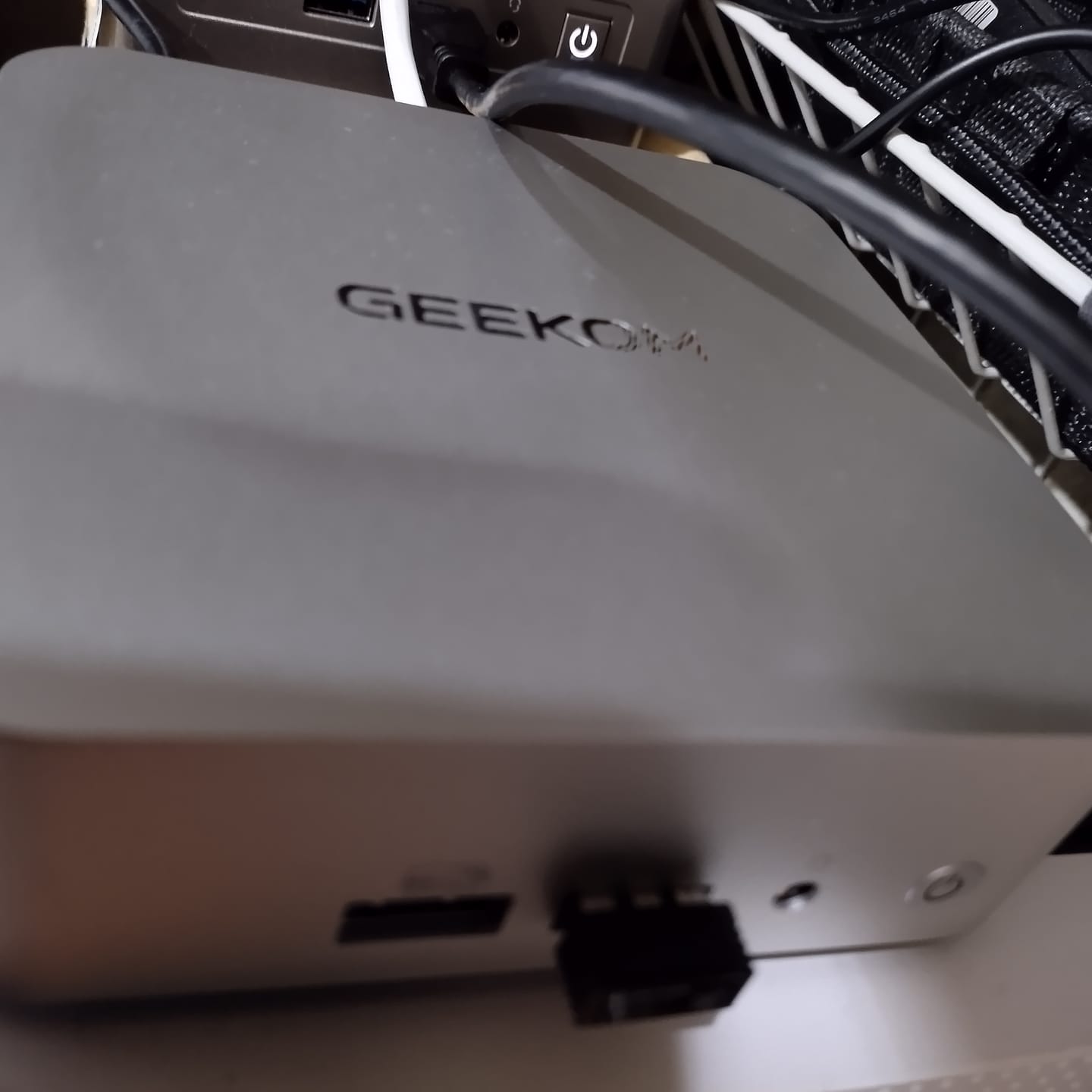 Customer photo review of 日本限定 GEEKOM A6 ミニPC AMD Ryzen R7-6800H