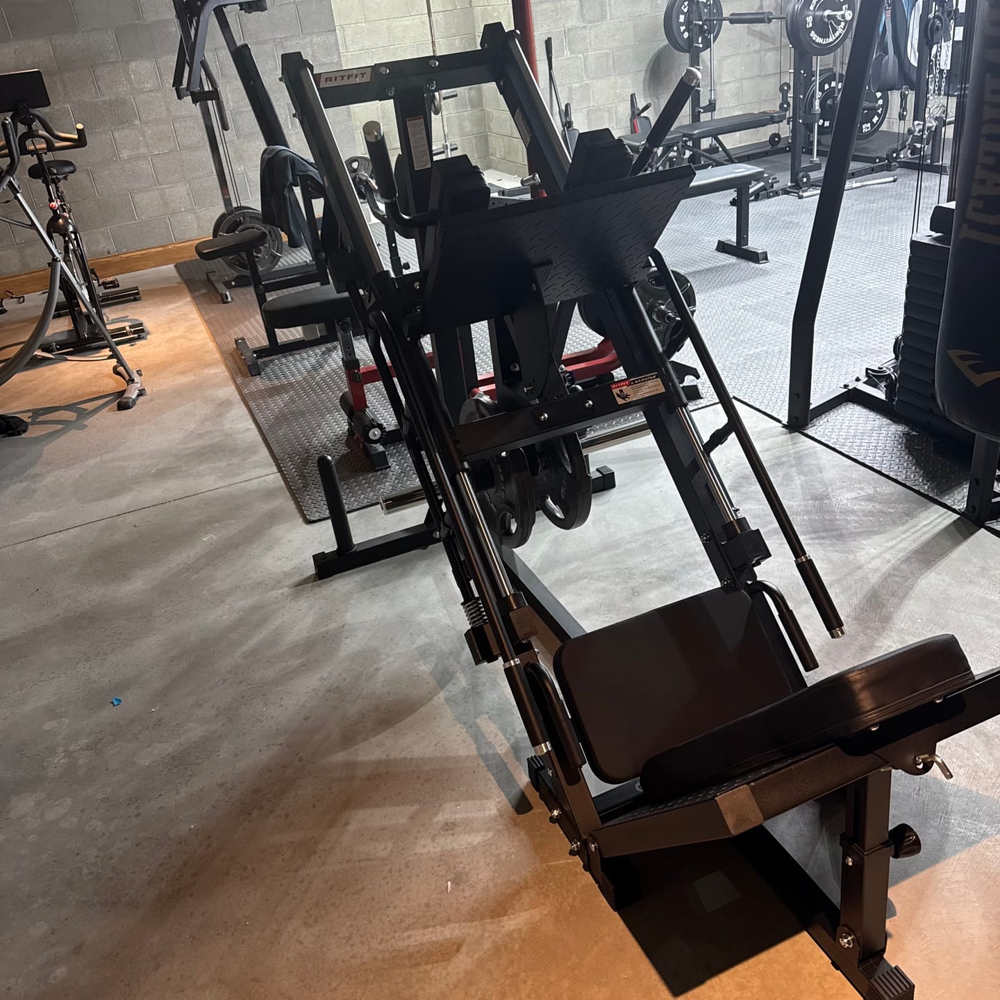 Customer photo review of RitFit BLP01 45 Degree 3-In-1 Leg Press Hack Squat and Calf Raise Machine