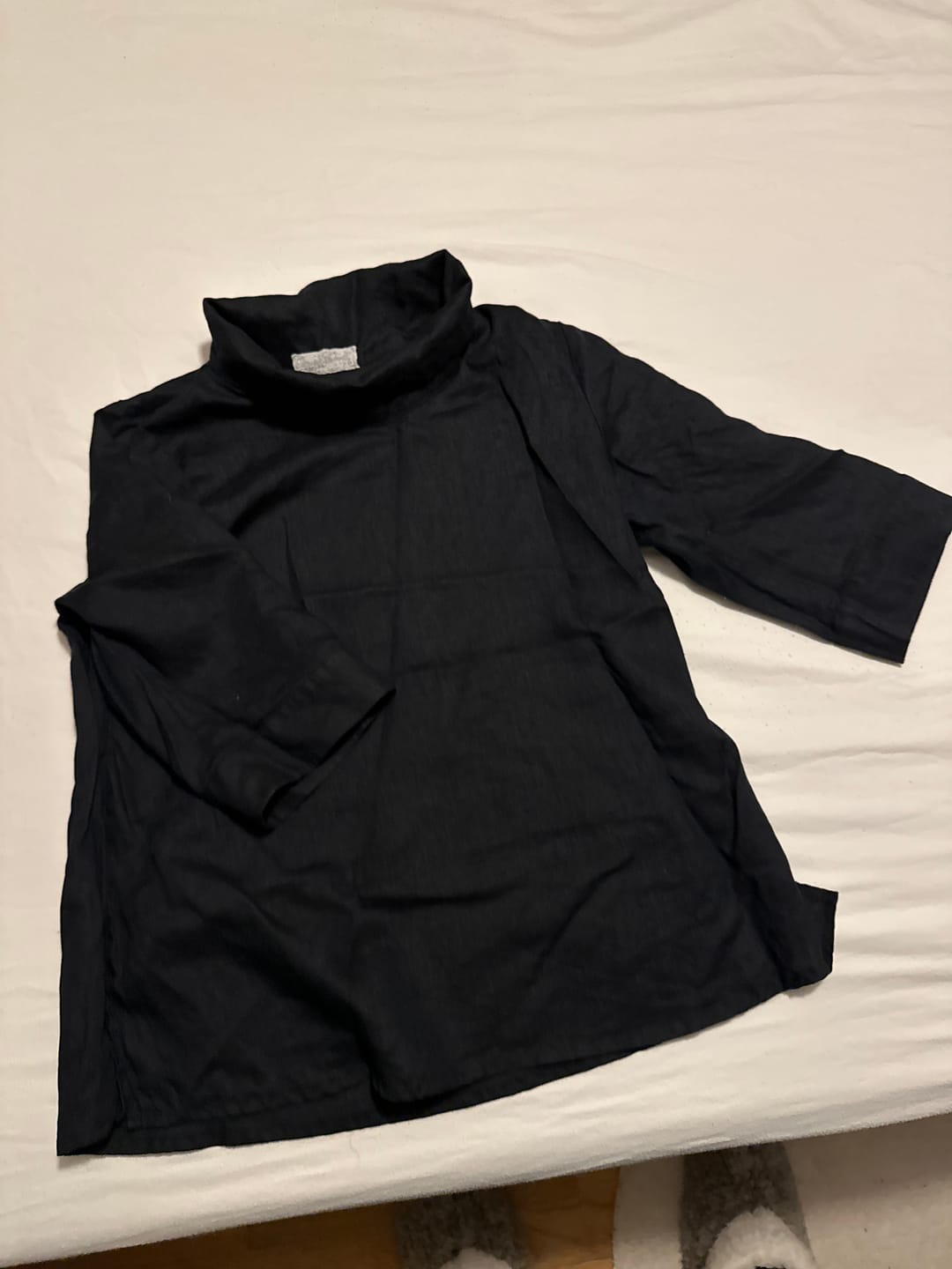Customer photo review of Blouse Catherine en lin noir