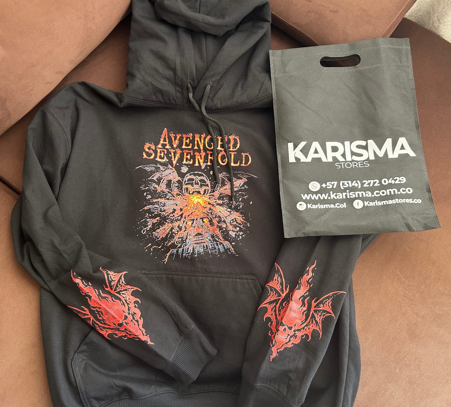 Customer photo review of Buzo Capota Avenged Sevenfold Fire Deathbat Doble estampado