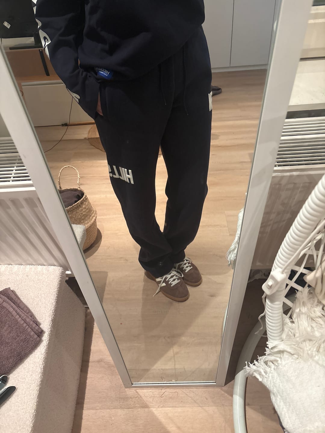Customer photo review of GATED COMMUNITY STRAIGHT LEG SWEATPANTS NAVY