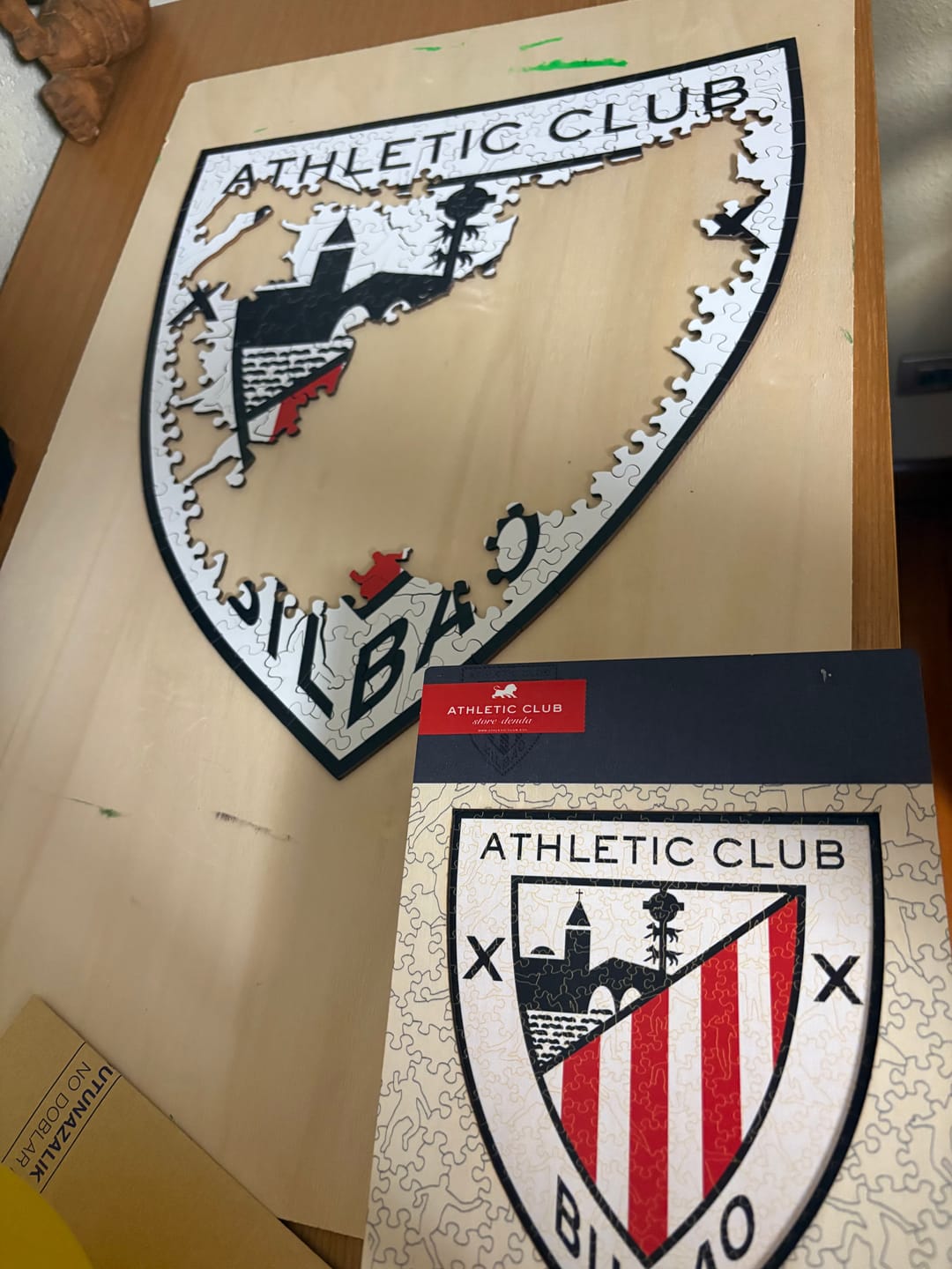 Customer photo review of Athletic Club® Logo - Puzzle de Madera
