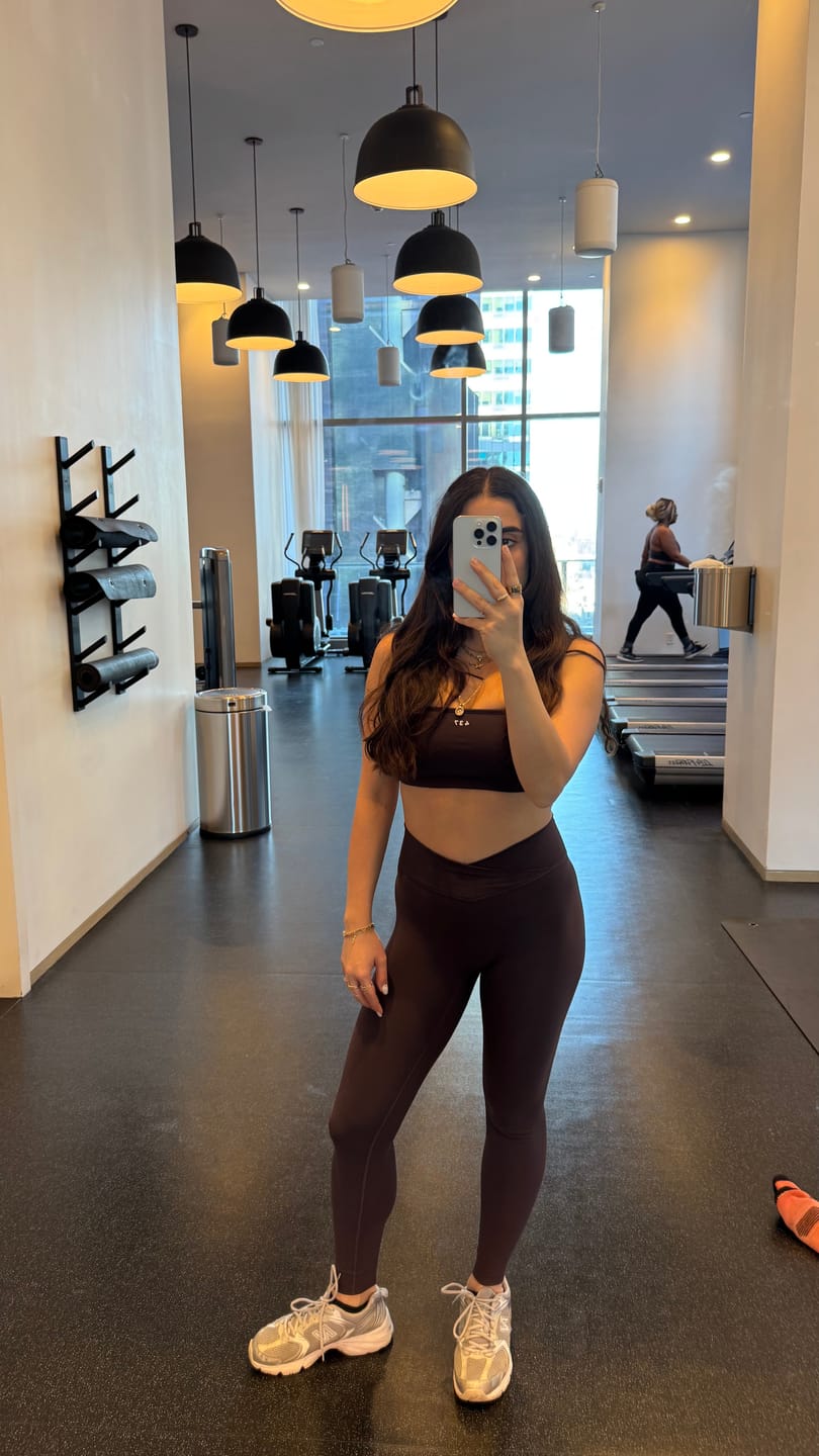 Customer photo review of The V Legging / Espresso