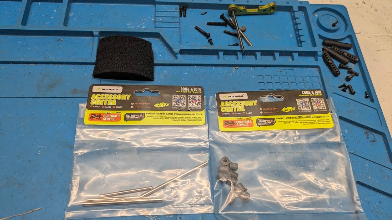 Customer photo review of Steel Pins for Lower Suspension Arm For RZ001 and XTS-F10