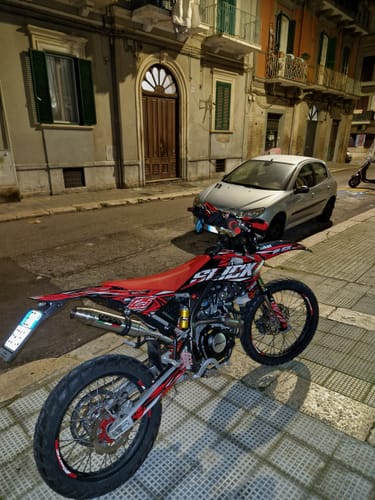 Customer photo review of Holographic-Glitter Finish (Gloss)