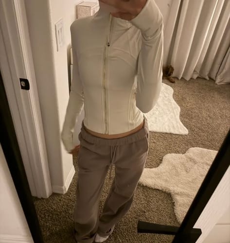 Customer photo review of Lululemon Define