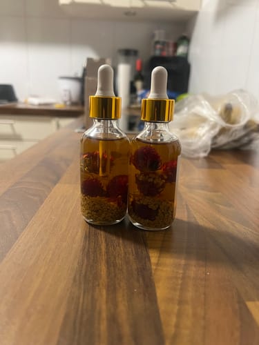 Customer photo review of Miracle Hair Growth Oil