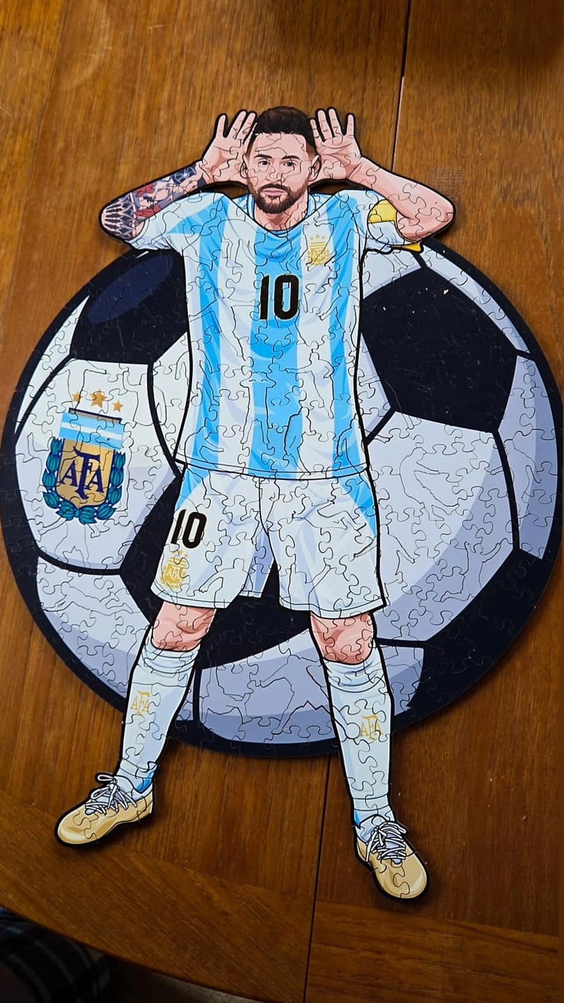 Customer photo review of Lionel Messi - Wooden Puzzle