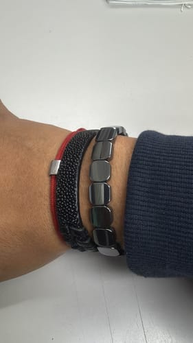 Customer photo review of Pulsera Hora Hematita