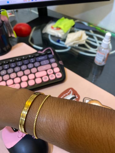 Customer photo review of Taylor Minimal Bracelet