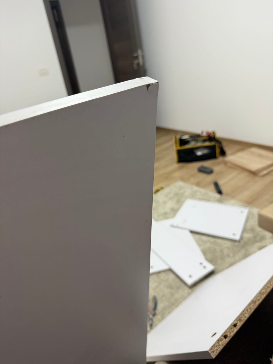 Customer photo review of Birou MISO, alb/stejar artisan, PAL laminat, 144x60x142 cm