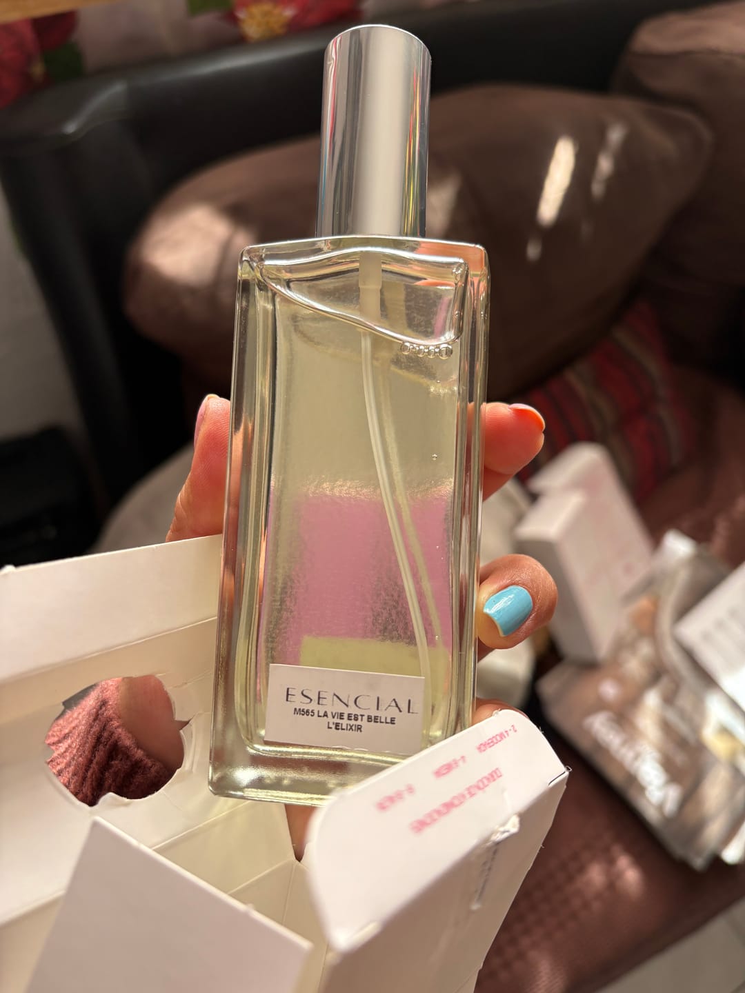 Customer photo review of M565 Inspirado en: La Vie est Belle L'Elixir - Lancôme
